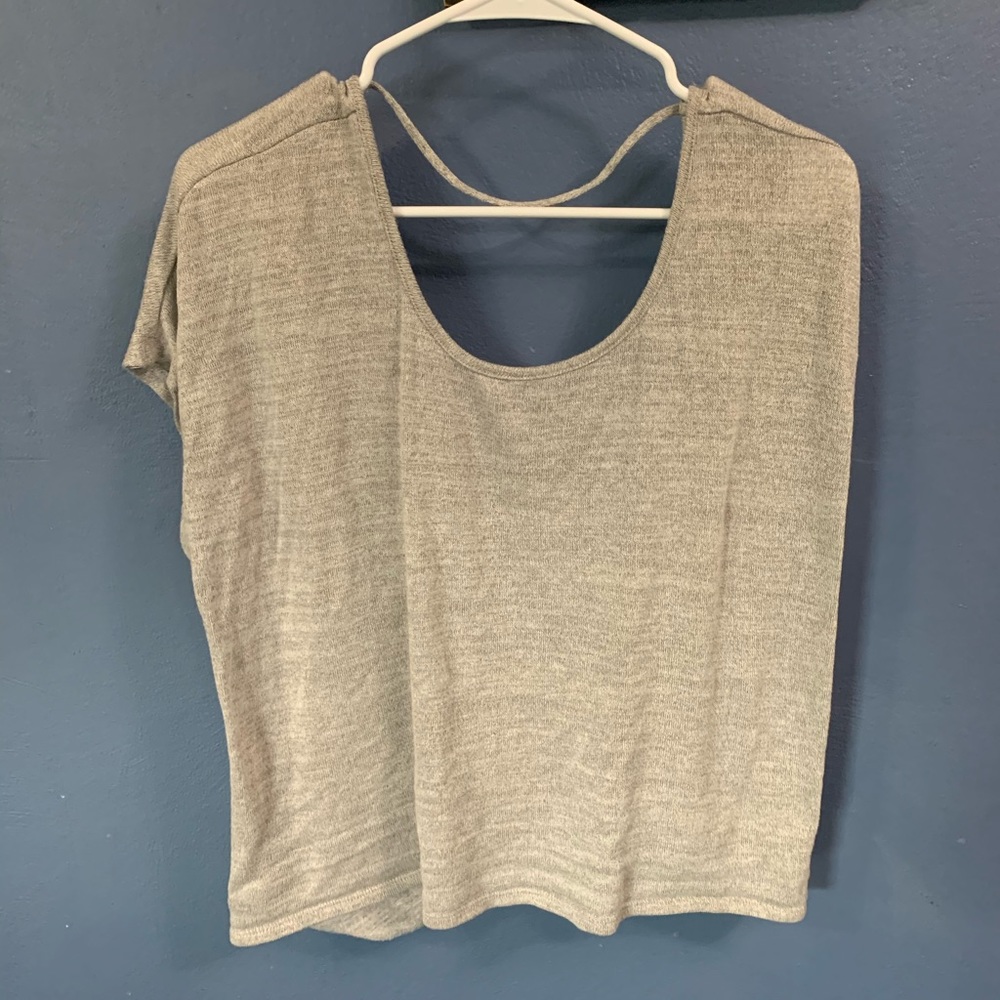 Express open twist tie back